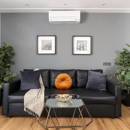 Tsa La Mare Apartment